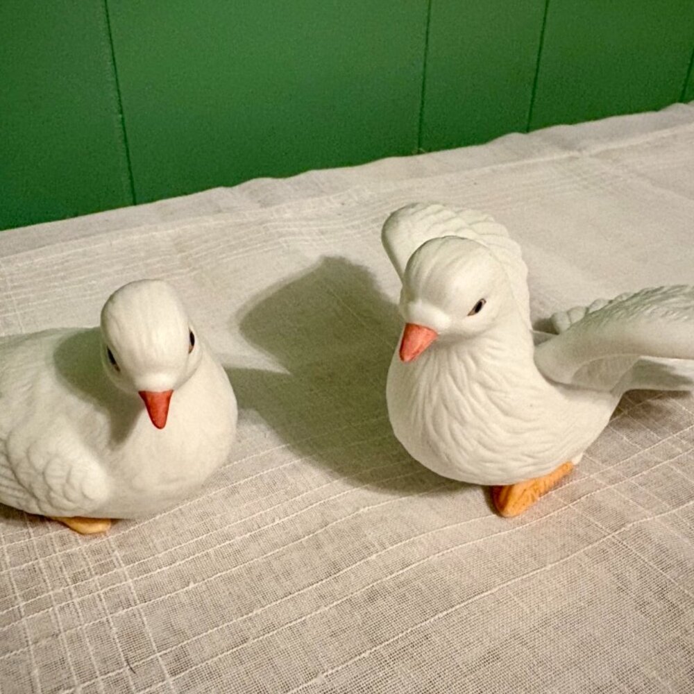 Vintage Pair Homco Home Interiors Ceramic White Doves Love Birds Figurines #8856